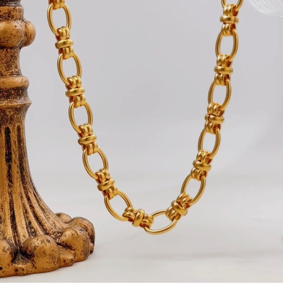 The Georgia Chain Necklace - Picture 1 of 1